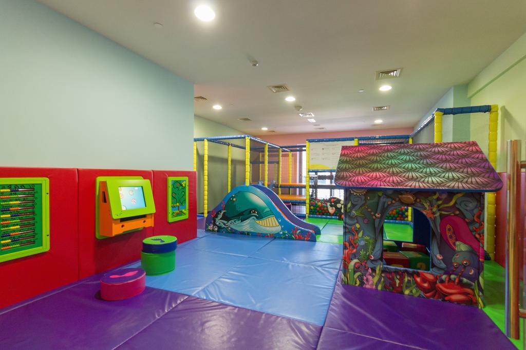 Yanjoon Holiday Homes - Princess Tower Apartments ドバイ エクステリア 写真