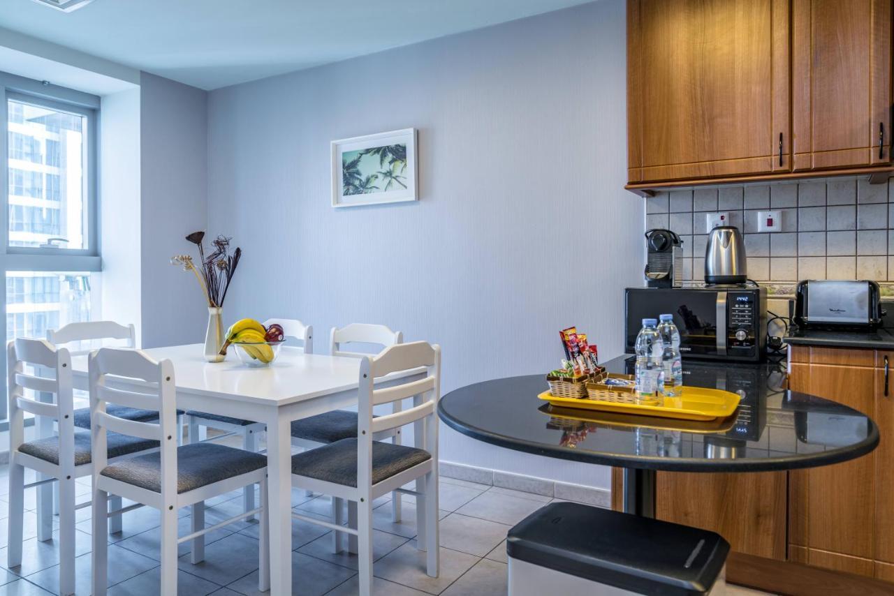 Yanjoon Holiday Homes - Princess Tower Apartments ドバイ エクステリア 写真
