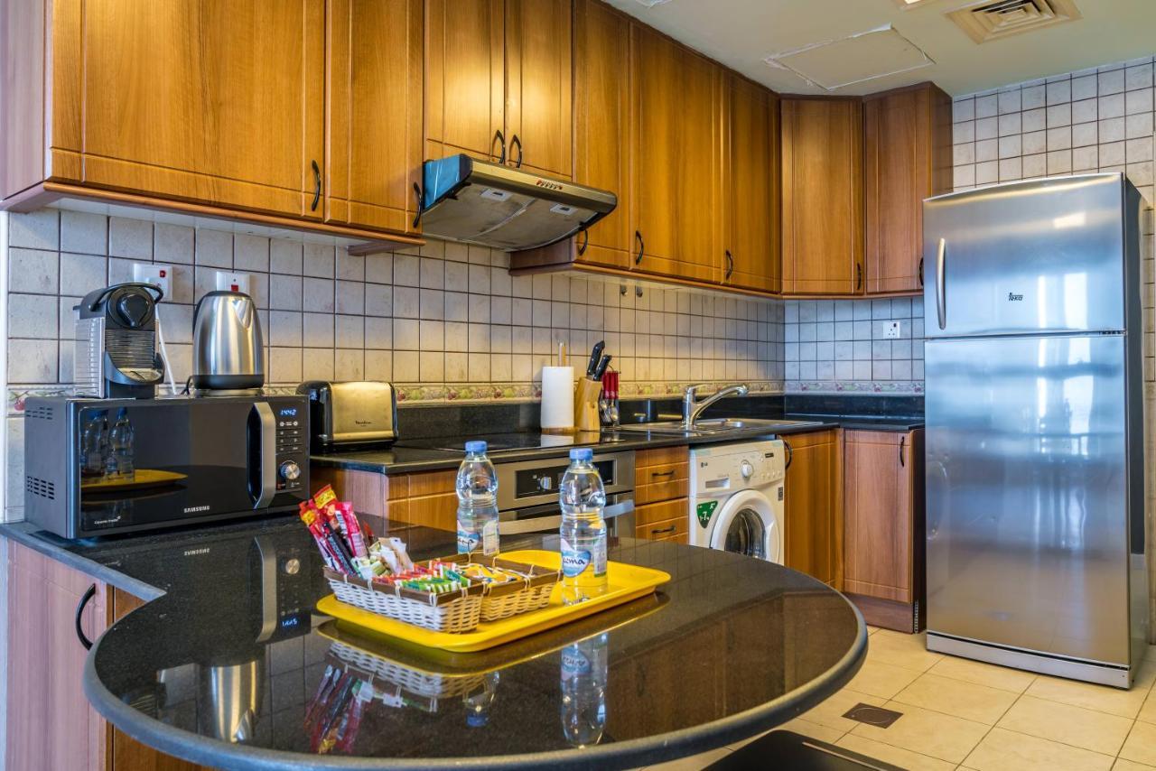 Yanjoon Holiday Homes - Princess Tower Apartments ドバイ エクステリア 写真