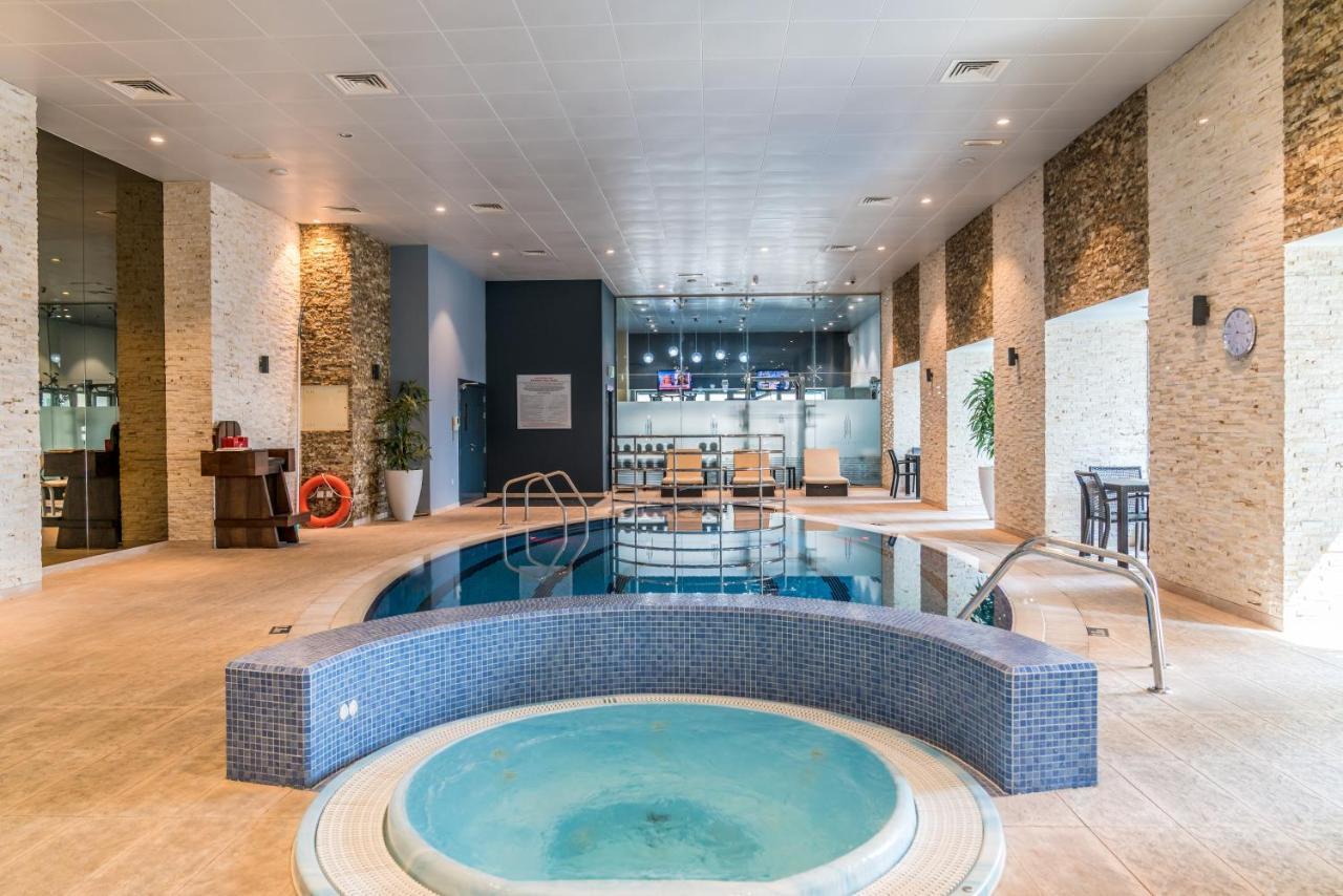 Yanjoon Holiday Homes - Princess Tower Apartments ドバイ エクステリア 写真